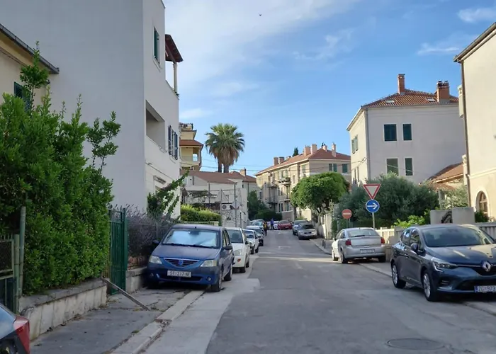 Apartment Elena *